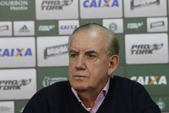Apresentação do Alex Brasil - Curitiba 29/06/2016.
