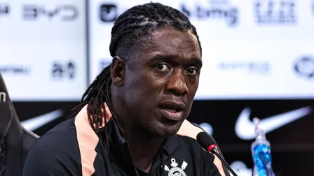 Ex-Coritiba e seleção faz alerta sobre Seedorf no Corinthians