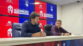 Em sua terceira passagem pelo Paraná, Tcheco tem a missão de resgatar o clube