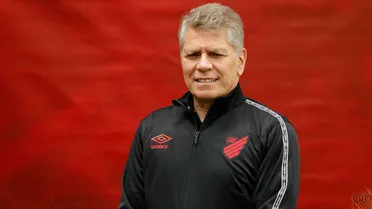 Paulo Autuori no banco. Para a salvação do Athletico e de Varini