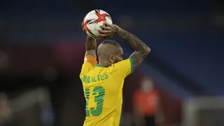 Foi fraquinho o Brasil olímpico. Parece que Tite está no Japão. E Santos pagou a conta