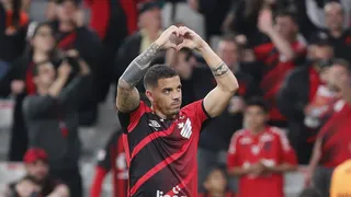 Sem Marlos, David Terans assume a camisa 10 do Athletico