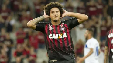 “Chave de ouro”: Ex-Athletico, Felipe Gedoz é anunciado por novo clube