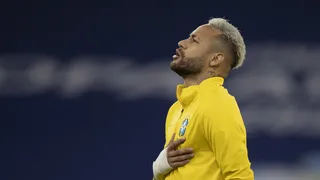 Tite “castigou” Neymar e o futebol, tardiamente, premiou Messi
