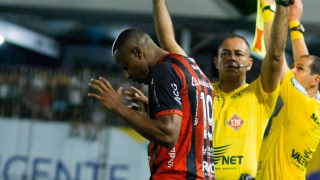 “Várzea ajudou”: Ex-Coritiba suspenso por manipulação volta a jogar após 970 dias