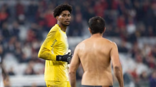 Athletico é absolvido por invasão de torcedor que agrediu goleiro do Corinthians
