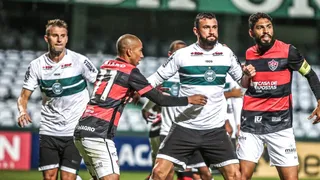 Com Henrique, Coritiba melhora defesa e completa três jogos sem sofrer gols