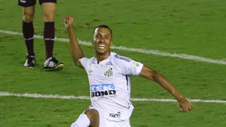 Ele não interessou a Athletico, Coritiba e Paraná; hoje, brilha no Santos na Libertadores