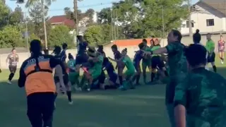 Jogo do Coritiba tem briga generalizada entre as jogadoras; veja as imagens