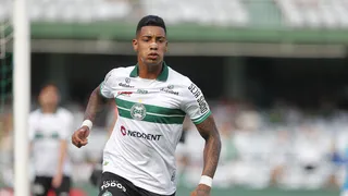 De olho no Atletiba, Coritiba pode poupar titulares pendurados contra o Cianorte