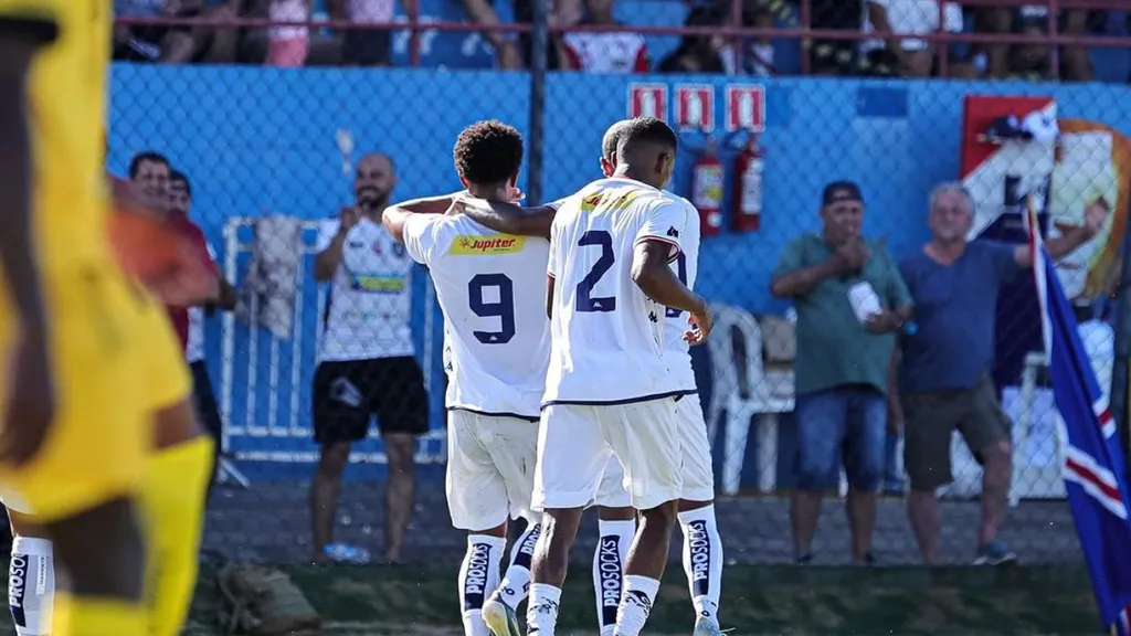 cianorte-vence-cascavel-paranaense