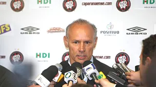 Paraná avalia contratação de consultor campeão do mundo para reformular o futebol