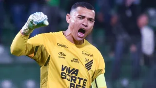 Athletico iguala rival e tem melhor campanha do segundo turno da Série B
