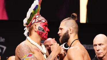 UFC 303: Alex Poatan nocauteia Jiri Prochazka e mantém cinturão