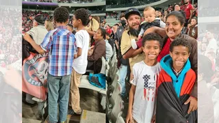 Atleticanos comemoram chance de conhecer a Arena em jogo gratuito e família “viraliza”