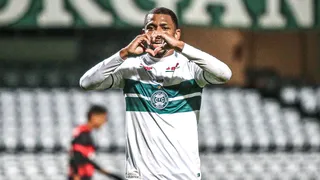 Vice-artilheiro, Waguininho participa de metade dos gols do Coritiba na Série B