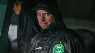 Coritiba lidera ranking negativo no Brasileirão e Seabra reage: “Teve caráter”