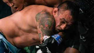 Derrota polêmica de Fabrício Werdum no PFL é anulada por comissão