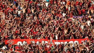 Do sacrifício à glória, torcida do Athletico enlouquece nas tribunas do Centenário com o título