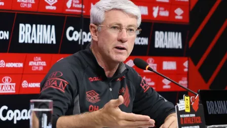 Após falhas, Mycael recebe recado de Odair sobre futuro no Athletico