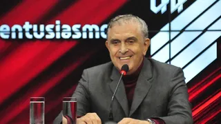 Por que Petraglia ainda não pediu desculpas à torcida do Athletico?