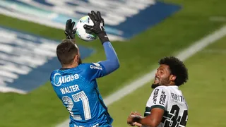 Pretendido por time japonês, Sabino fica no Coxa até o fim da temporada