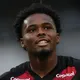Artilheiro na base e carrasco do Coritiba assina primeiro contrato profissional no Athletico
