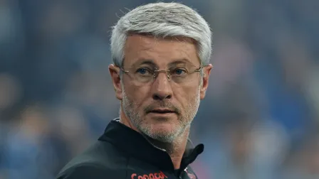 Odair se irrita com pergunta e nega oscilação do Athletico na Série A