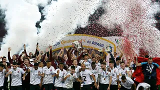 Athletico se aproxima do São Paulo e fatura quase a soma de Botafogo e Vasco