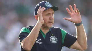 Coritiba busca quebrar jejum de 14 anos contra o Operário; veja as escalações