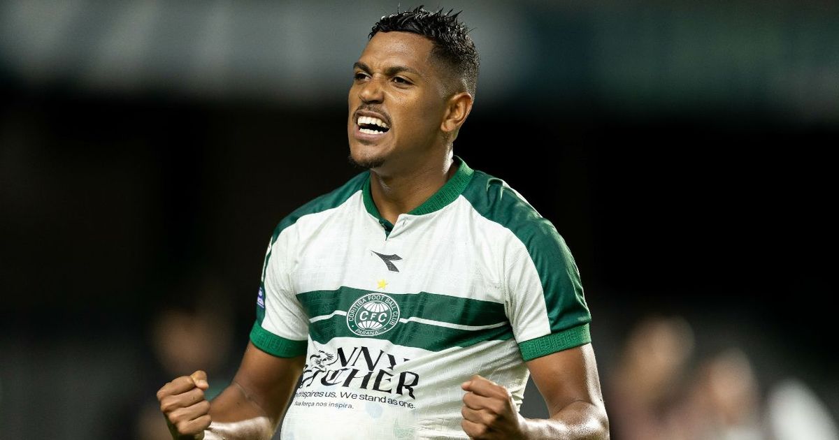 Coritiba vence a Chapecoense no Couto Pereira e respira aliviado no Brasileirão