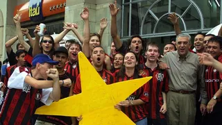 Por que Petraglia desmancha os times campeões do Athletico