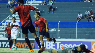 Athletico vence a Portuguesa-RJ e embala na Copinha