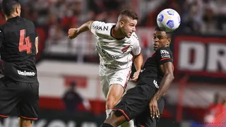 Furacão vence e espera a sua torcida na Baixada