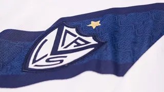 Quatro jogadores do Veléz acusados de abuso sexual contra jornalista são afastados