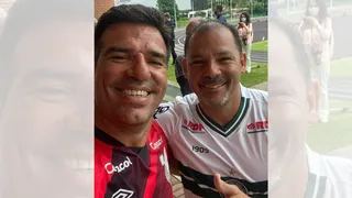 Cocito posa com camisa do Coritiba, causa polêmica e se explica