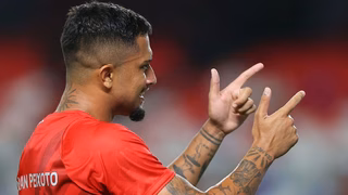 Herói do Athletico celebra gol em estreia e dá recado: “Vim para jogar”