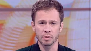 Tiago Leifert polemiza ao criticar atos políticos no esporte