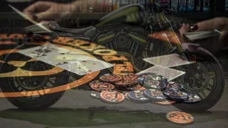 Duas Harleys e grandes premiações agitam casa de poker no Batel