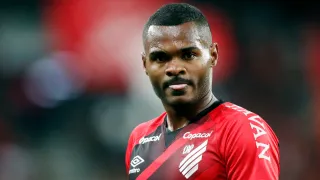Lesionado, Nikão está fora da final da Copa do Brasil