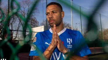 Torcedores pedem saída de ex-Athletico para Neymar ser inscrito em competição