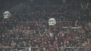 Eliminação do Athletico tem tentativa de invasão e reunião de dirigentes e torcedores