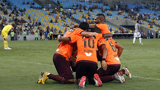 Em momento de glória, Atlético põe Curitiba na rota dos grandes jogos