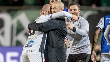 Após vencer o Coritiba, Alex abre o coração sobre amizade com Mozart