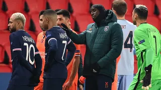 Jogadores de PSG e Istanbul abandonam jogo após acusação de racismo; partida será retomada nesta quarta-feira