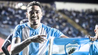 Sensação do Paranaense vem do interior e conta com o artilheiro da competição