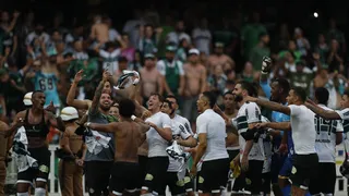 O Coritiba é finalista. Os coxas merecem