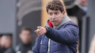 Tcheco revela desejo de permanecer no Paraná em 2025