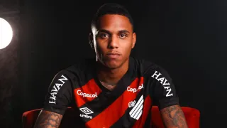 “Sonho de criança”: Athletico anuncia contratação de destaque da Série B