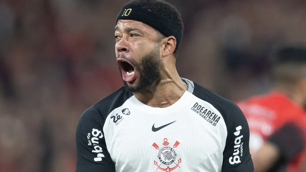 memphis depay corinthians detona gramado sintético athletico arena da baixada